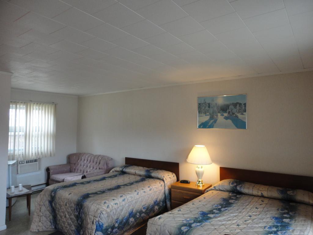 Hipwell'S Motel Fonthill Eksteriør billede