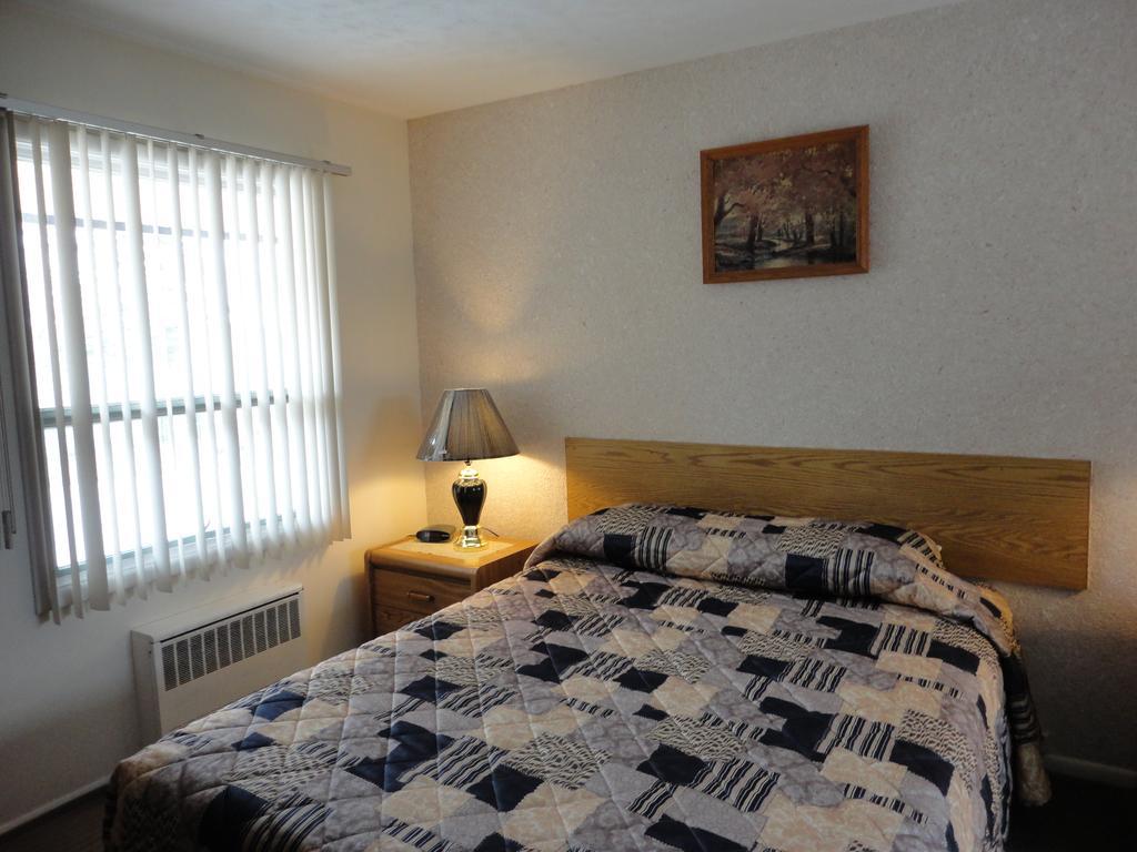 Hipwell'S Motel Fonthill Eksteriør billede