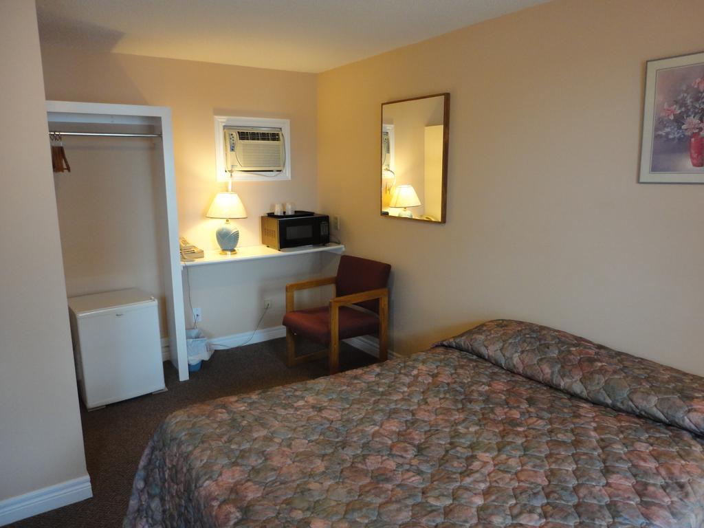 Hipwell'S Motel Fonthill Eksteriør billede
